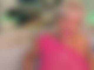 Live cam show with AnnaCoolidge - Gamer Mature on sexylivex.com