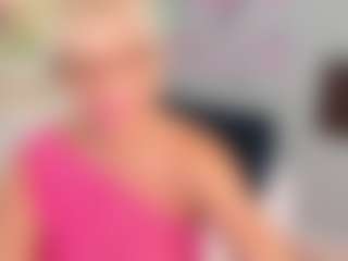 Live cam show with AnnaCoolidge - Fetish MILF on Adult Interactions