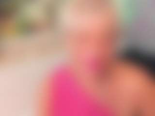 Live cam show with AnnaCoolidge - New Shaved Pussy on SinfulBabes