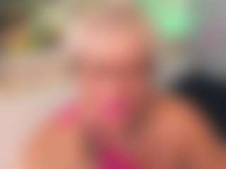 Live cam show with AnnaCoolidge - New Shaved Pussy on CamwithHer