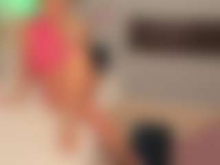 Live cam show with AnnaCoolidge - Cute on Camsoda