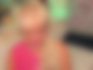 Live cam show with AnnaCoolidge - Granny on SxyPornLive
