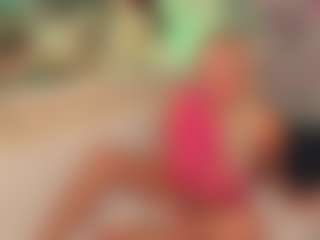 Live cam show with AnnaCoolidge - Granny on Free Soda