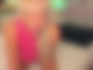 Live cam show with AnnaCoolidge - Granny Big Tits on Mixed Magazine Live