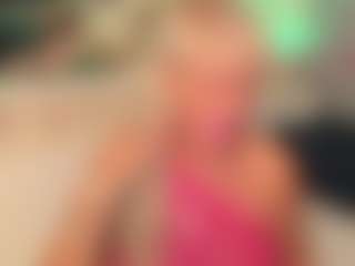 Live cam show with AnnaCoolidge - Oil on Livezox