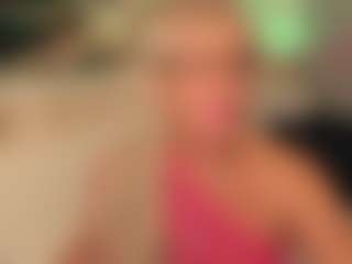 Live cam show with AnnaCoolidge - Blonde Hair MILF on UwU Esports