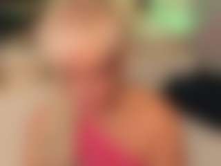 Live cam show with AnnaCoolidge - Average on Camsoda