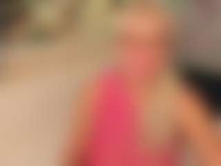 Live cam show with AnnaCoolidge - Solo on Lustler
