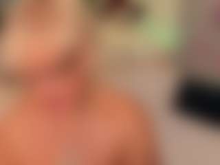 Live cam show with AnnaCoolidge - New Mature on UwU Esports