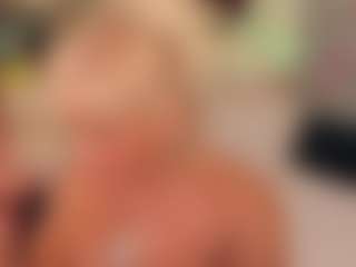 Live cam show with AnnaCoolidge - Granny Lovense on Chatstar