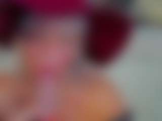 Live cam show with AnnaCoolidge - Average on SxyPornLive