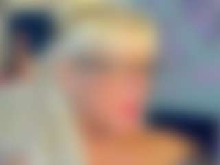 Live cam show with AnnaCoolidge - Granny Dildo on Big Tits