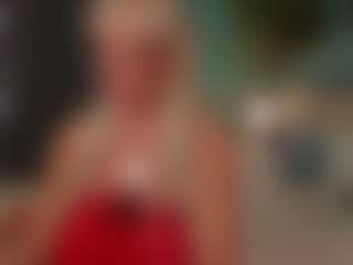 Live cam show with AnnaCoolidge - Granny Dildo on Dolls Live