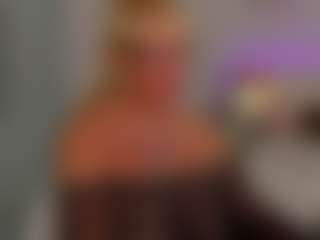 Live cam show with AnnaCoolidge - Granny Latina on ObeyMaria