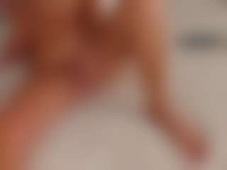 Live cam show with AnnaCoolidge - Dildo Or Vibrator Granny on anonymated.com