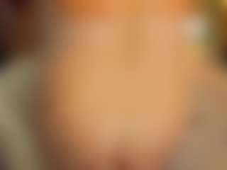 Live cam show with AnnaCoolidge - Green Eyes on StripNow