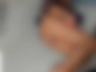 Live cam show with AnnaCoolidge - Dildo on Gym Cam Girls