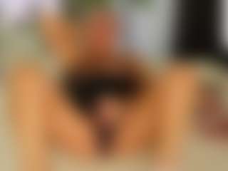 Live cam show with AnnaCoolidge - Mature on wildcum.com
