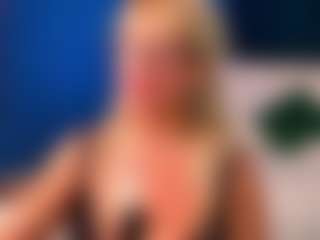 Live cam show with AnnaCoolidge - Green Eyes on Uber Horny