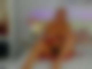 Live cam show with AnnaCoolidge - Oil on slutload