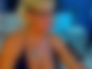 Live cam show with AnnaCoolidge - Blonde Hair MILF on Camsoda