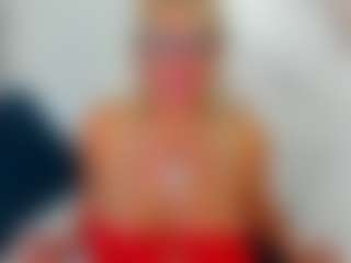 Live cam show with AnnaCoolidge - Oil on Adult Interactions