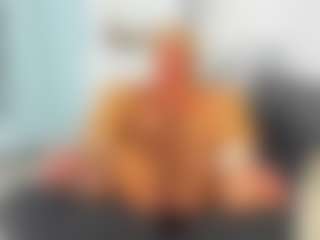 Live cam show with AnnaCoolidge - Striptease Granny on WildCum