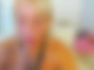 Live cam show with AnnaCoolidge - Granny MILF on Camsoda