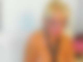 Live cam show with AnnaCoolidge - Striptease Granny on Camsoda
