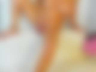 Live cam show with AnnaCoolidge - Striptease Granny on Camsoda