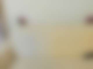 Live cam show with AnnaCoolidge - Trimmed Granny on TeamSkeetLive