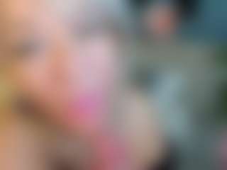 Live cam show with AnnaCoolidge - Mature MILF on xfollow cams