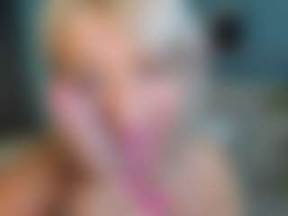 Show live cam dengan AnnaCoolidge - Striptease MILF di Camsoda