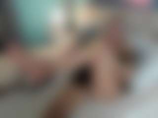 Live cam show with AnnaCoolidge - Twerk on Adult Interactions