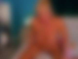 Live cam show with AnnaCoolidge - Granny Lovense on mypornchat.com