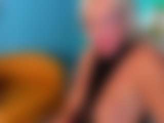 Live cam show with AnnaCoolidge - Solo on Hubzter Live
