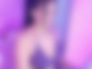 Live cam show with Brianna-Swann - Strip on Camsoda