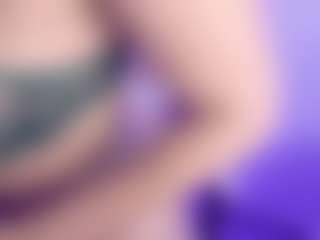 Live cam show with Brianna-Swann - Brown Eyes Curvy on alttransgirls
