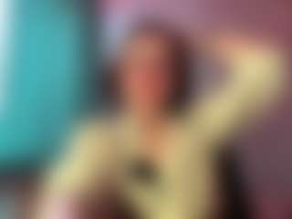 Live cam show with Lily - Middle Aged on StripNow