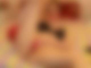 HoneylenaXS's Live Sex Cam Show