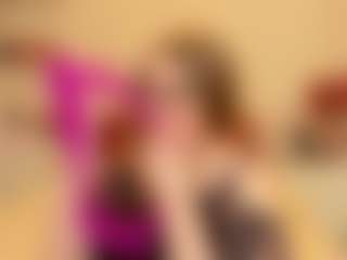 HoneylenaXS MILF webcam performer live streaming