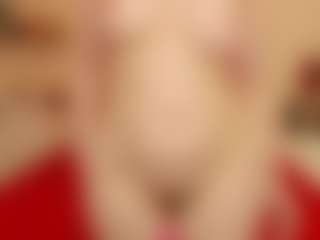 HoneylenaXS MILF webcam performer live streaming
