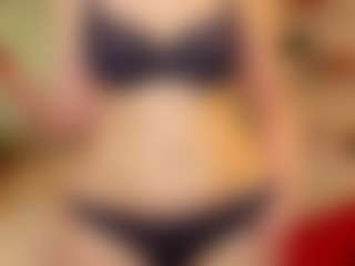 Live cam show with HoneylenaXS - Mature on Camming Site