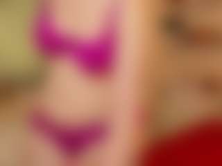 Live cam show with HoneylenaXS - Middle Aged on Latina Girls