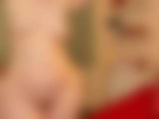 Live cam show with HoneylenaXS - Middle Aged on Camsoda