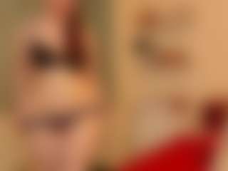 HoneylenaXS MILF webcam performer live streaming