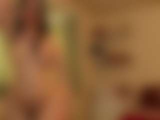 Live cam show with HoneylenaXS - Middle Aged on PervPlay.com