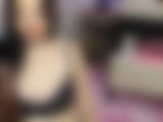 Live-camshow met Kira-kirkros - Role Play op Camsoda