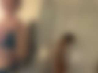 krissybarbie0825's Live Sex Cam Show