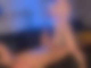 krissybarbie0825's Live Sex Cam Show